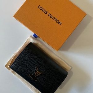 Louis Vuitton Capucines Wallet